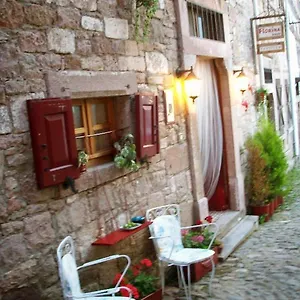 Konukevi Florina